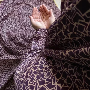 Namaz Chaddar in Anthurium Maroon with Square Print