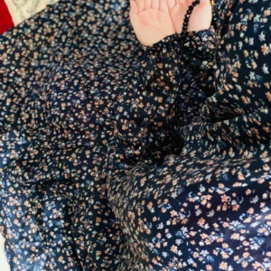 Namaz Chaddar in Daffodil Black with Flower Print